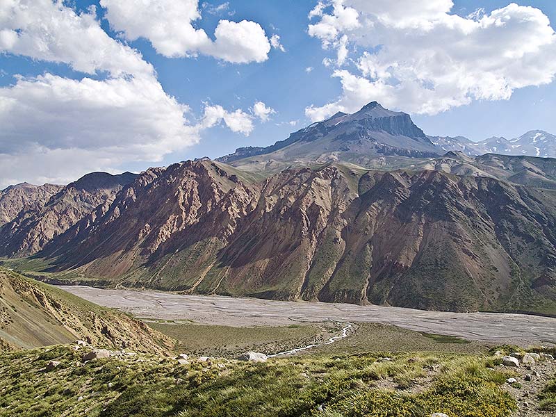 Nacimiento del río Tunuyán - Cruce de Los Andes - Estancia El Puesto